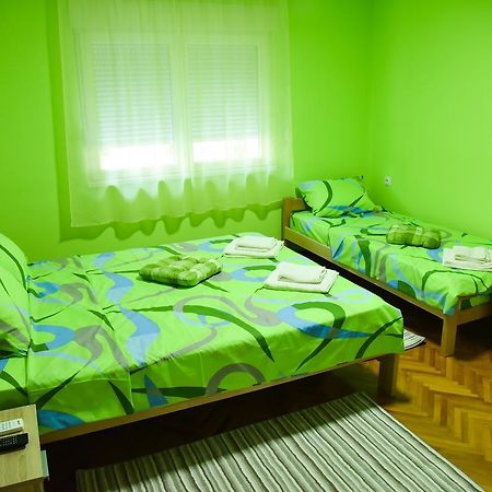Hotel Prenociste Pilot Ni Esterno foto