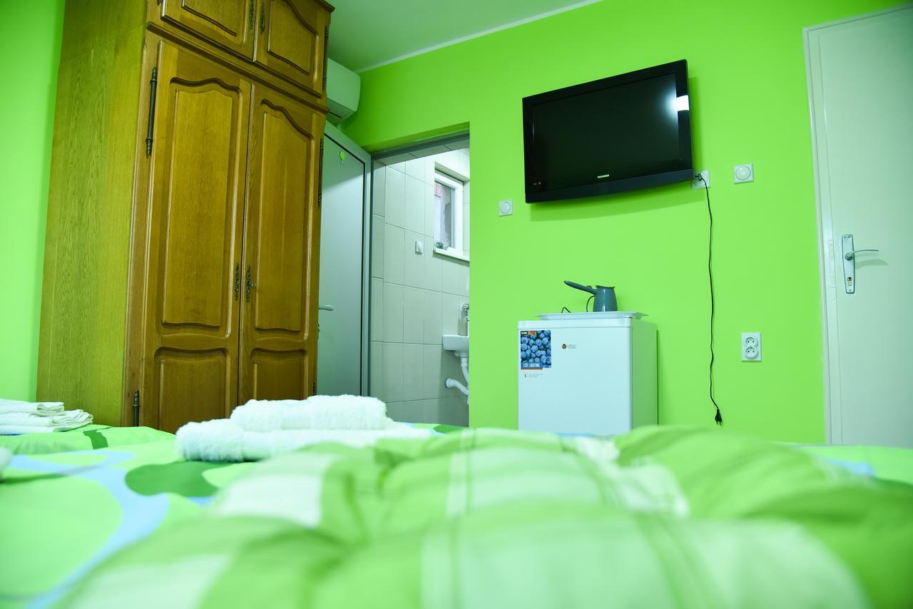 Hotel Prenociste Pilot Ni Esterno foto